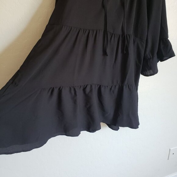 Show Me Your Mumu Viola Tiered Mini Dress Black Flounce Sleeve Women's Large NEW - Picture 4 of 11